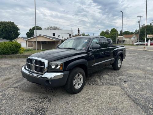 2005 DODGE DAKOTA SLT
