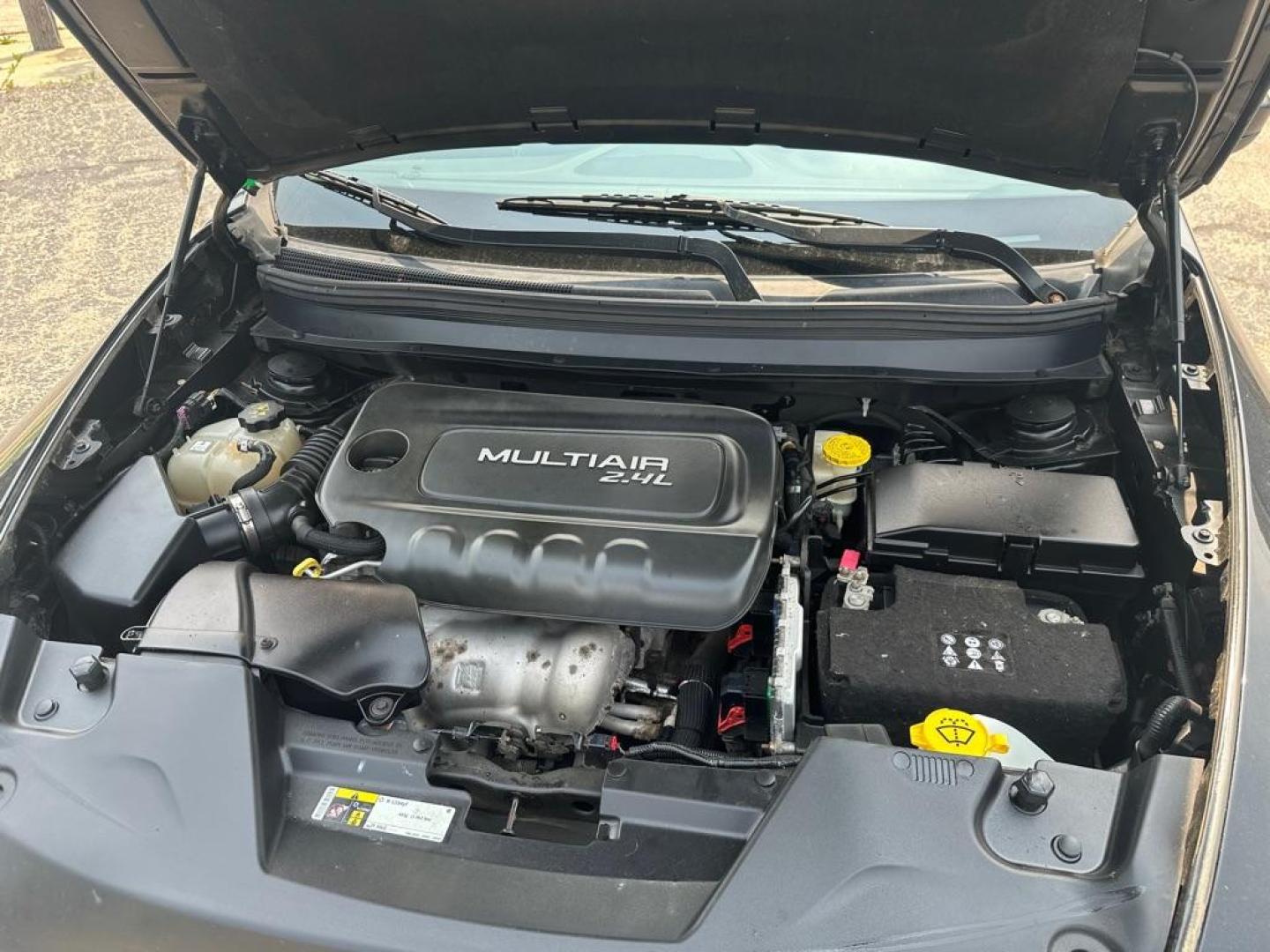 2016 BLACK JEEP CHEROKEE SPORT (1C4PJMAB5GW) with an 2.4L engine, Automatic transmission, located at 1708 Broadway, Rockford, IL, 61104, (815) 397-5010, 42.252522, -89.069359 - Photo#12