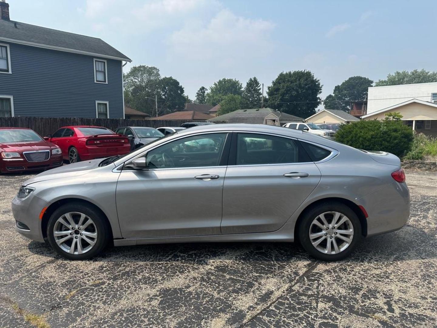 2017 SILVER CHRYSLER 200 LX (1C3CCCFBXHN) with an 2.4L engine, Automatic transmission, located at 1708 Broadway, Rockford, IL, 61104, (815) 397-5010, 42.252522, -89.069359 - Photo#6