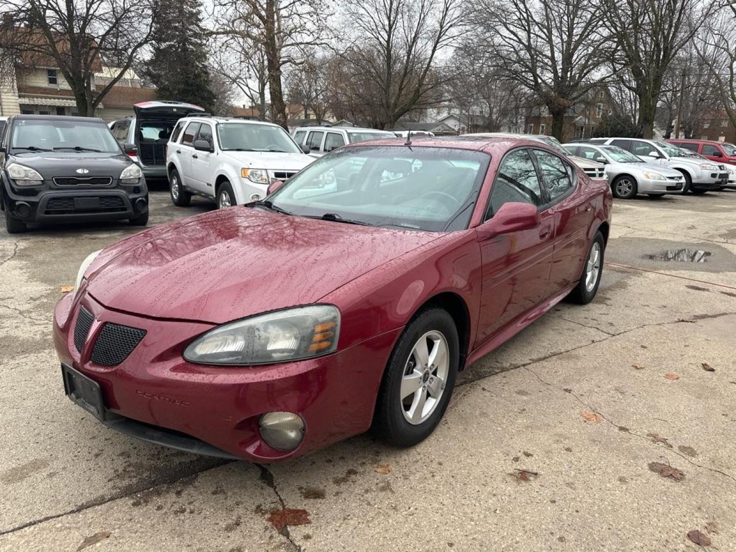 2005 MAROON PONTIAC GRAND PRIX GT (2G2WS522251) with an 3.8L engine, Automatic transmission, located at 1708 Broadway, Rockford, IL, 61104, (815) 397-5010, 42.252522, -89.069359 - Photo#0