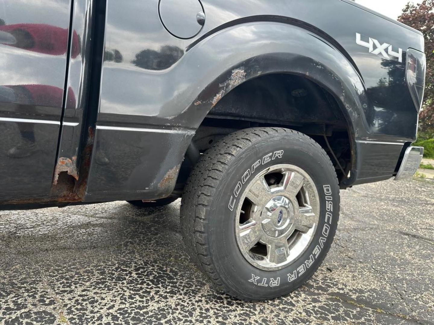 2010 BLACK FORD F150 SUPERCREW (1FTEW1E82AF) with an 4.6L engine, Automatic transmission, located at 1708 Broadway, Rockford, IL, 61104, (815) 397-5010, 42.252522, -89.069359 - Photo#8