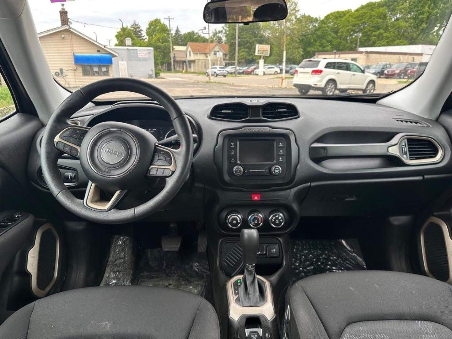 2017 GRAY JEEP RENEGADE SPORT (ZACCJAAB1HP) with an 2.4L engine, Automatic transmission, located at 1708 Broadway, Rockford, IL, 61104, (815) 397-5010, 42.252522, -89.069359 - Photo#7