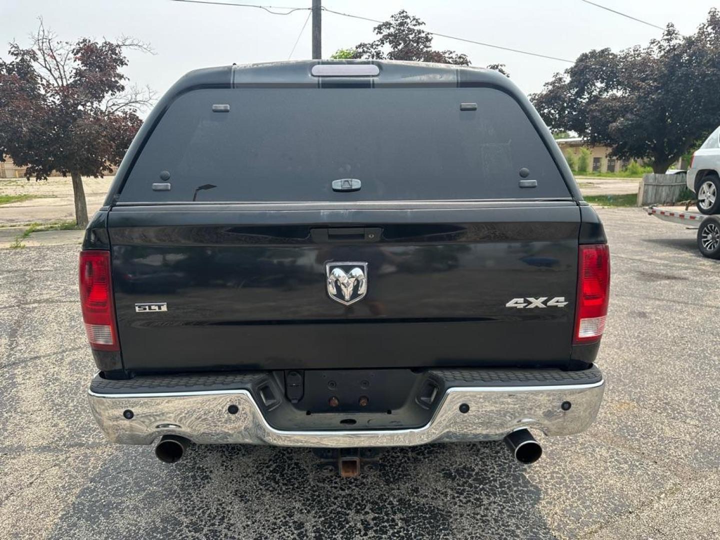 2011 BLACK DODGE RAM 1500 (1D7RV1GT3BS) with an 5.7L engine, Automatic transmission, located at 1708 Broadway, Rockford, IL, 61104, (815) 397-5010, 42.252522, -89.069359 - Photo#4