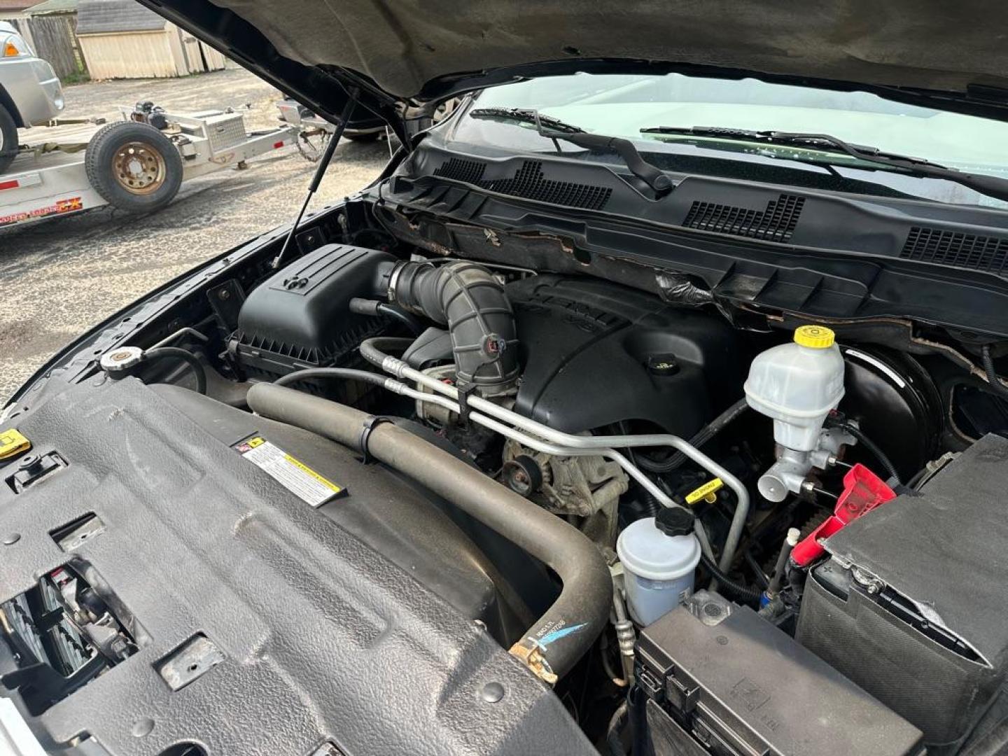2011 BLACK DODGE RAM 1500 (1D7RV1GT3BS) with an 5.7L engine, Automatic transmission, located at 1708 Broadway, Rockford, IL, 61104, (815) 397-5010, 42.252522, -89.069359 - Photo#16