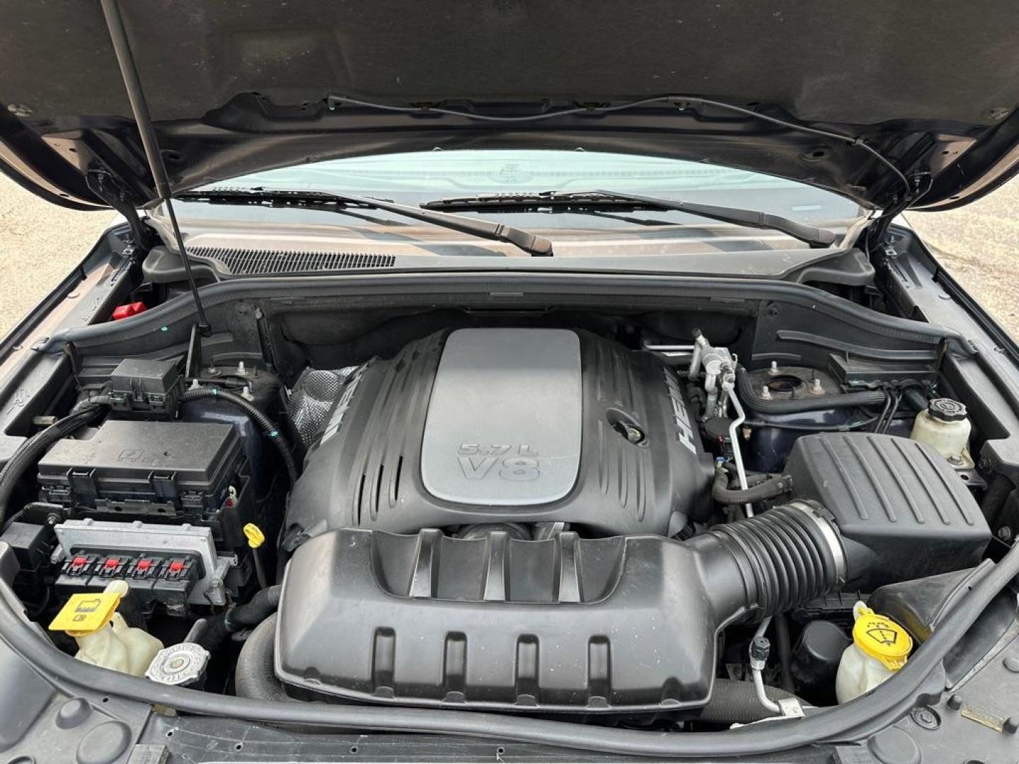 2011 BLUE JEEP GRAND CHEROKEE OVERLAND (1J4RR6GT9BC) with an 5.7L engine, Automatic transmission, located at 1708 Broadway, Rockford, IL, 61104, (815) 397-5010, 42.252522, -89.069359 - Photo#14