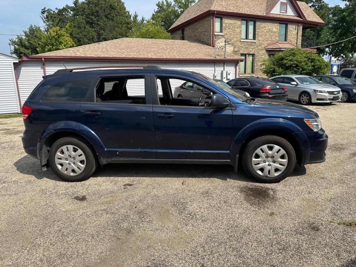 2017 BLUE DODGE JOURNEY SE (3C4PDCAB0HT) with an 2.4L engine, Automatic transmission, located at 1708 Broadway, Rockford, IL, 61104, (815) 397-5010, 42.252522, -89.069359 - Photo#3