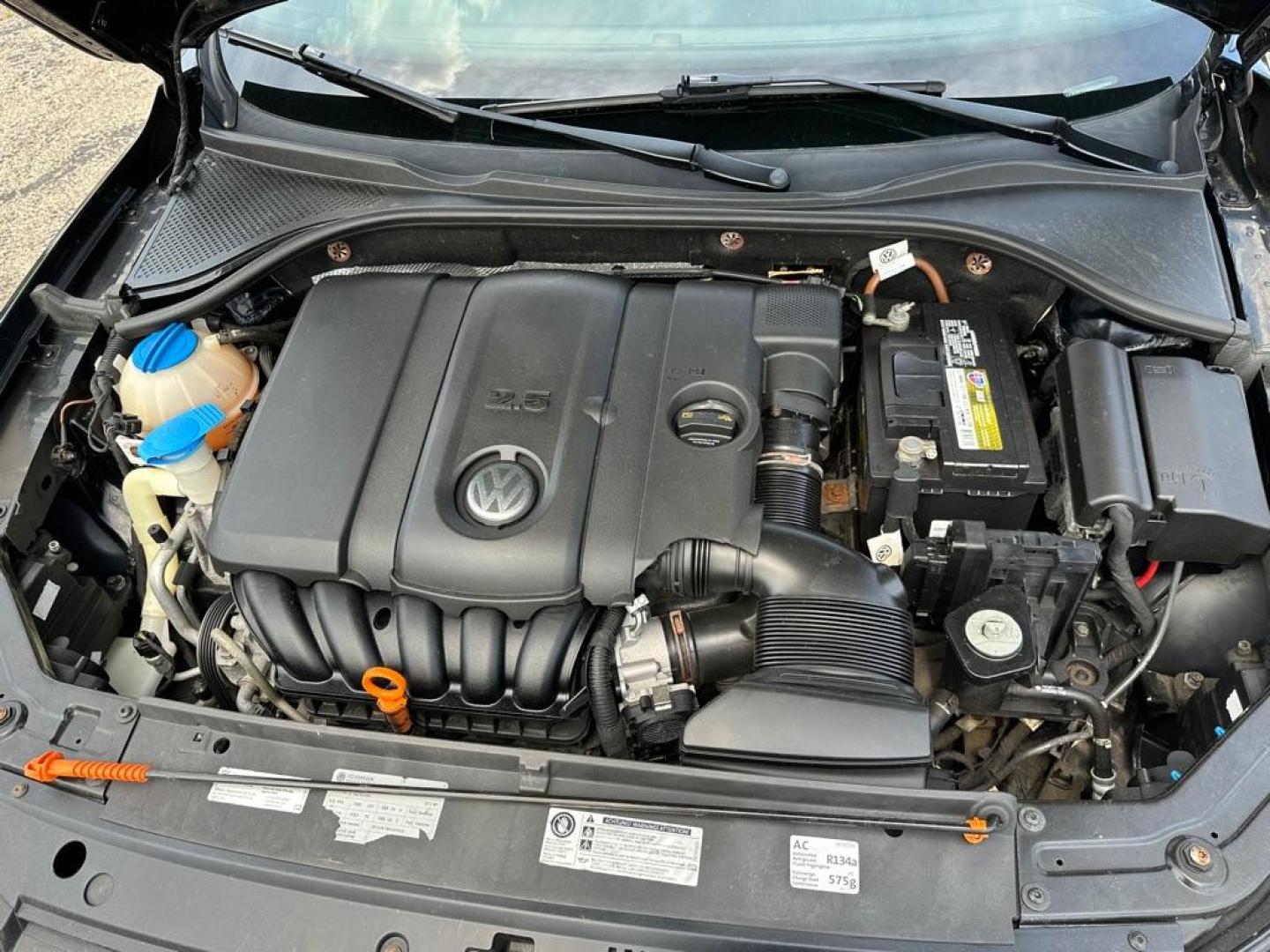 2013 BLACK VOLKSWAGEN PASSAT S (1VWAP7A39DC) with an 2.5L engine, Automatic transmission, located at 1708 Broadway, Rockford, IL, 61104, (815) 397-5010, 42.252522, -89.069359 - Photo#12