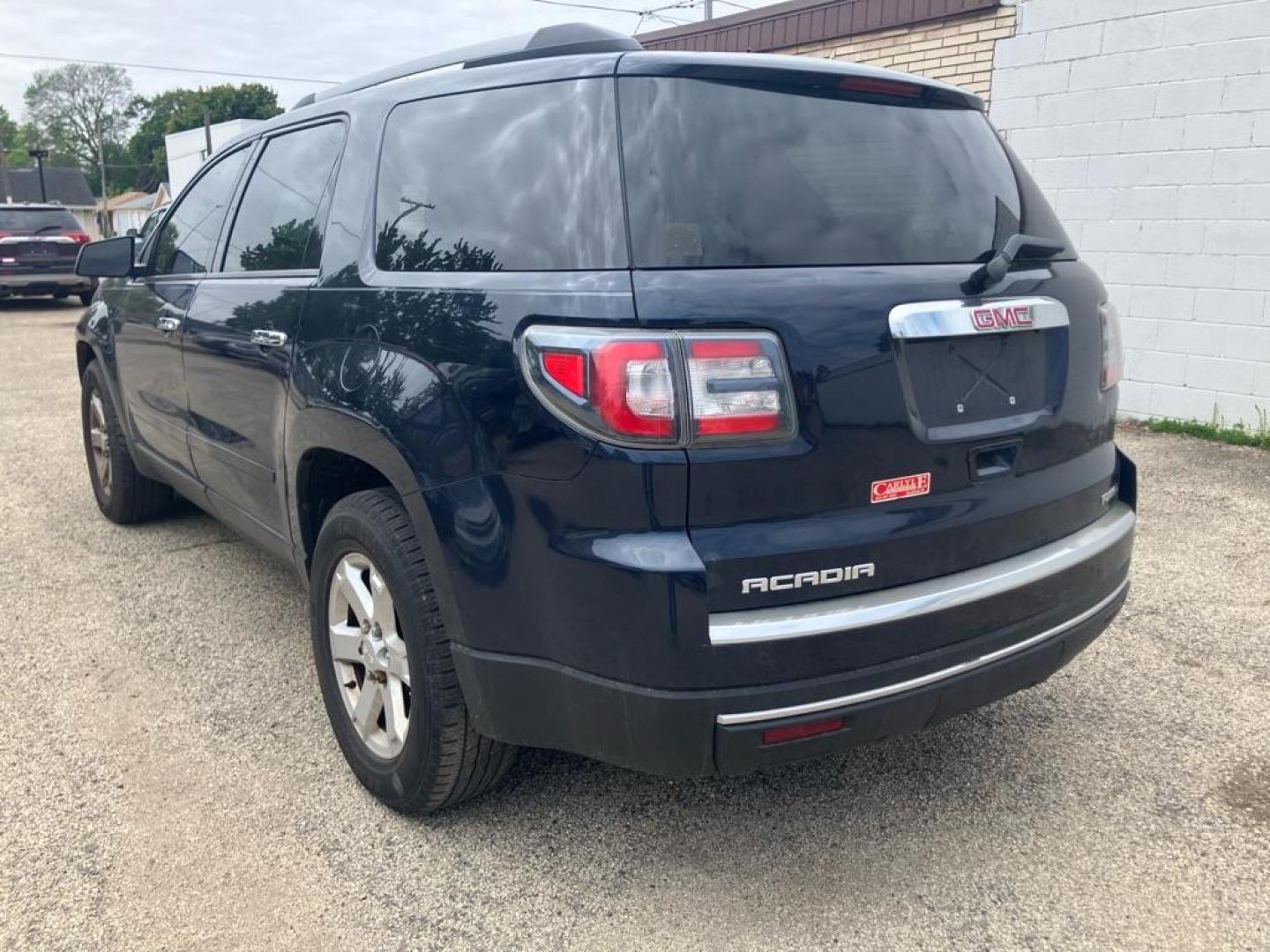 2015 BLUE GMC ACADIA SLE (1GKKVPKD5FJ) with an 3.6L engine, Automatic transmission, located at 1708 Broadway, Rockford, IL, 61104, (815) 397-5010, 42.252522, -89.069359 - Photo#3