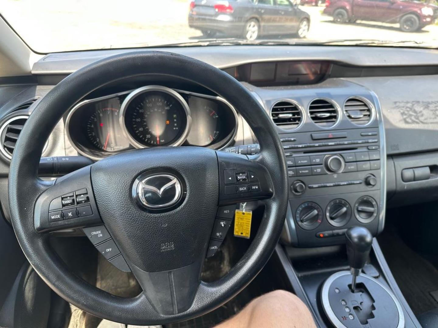 2011 BLACK MAZDA CX-7 (JM3ER2A53B0) with an 2.5L engine, Automatic transmission, located at 1708 Broadway, Rockford, IL, 61104, (815) 397-5010, 42.252522, -89.069359 - Photo#9