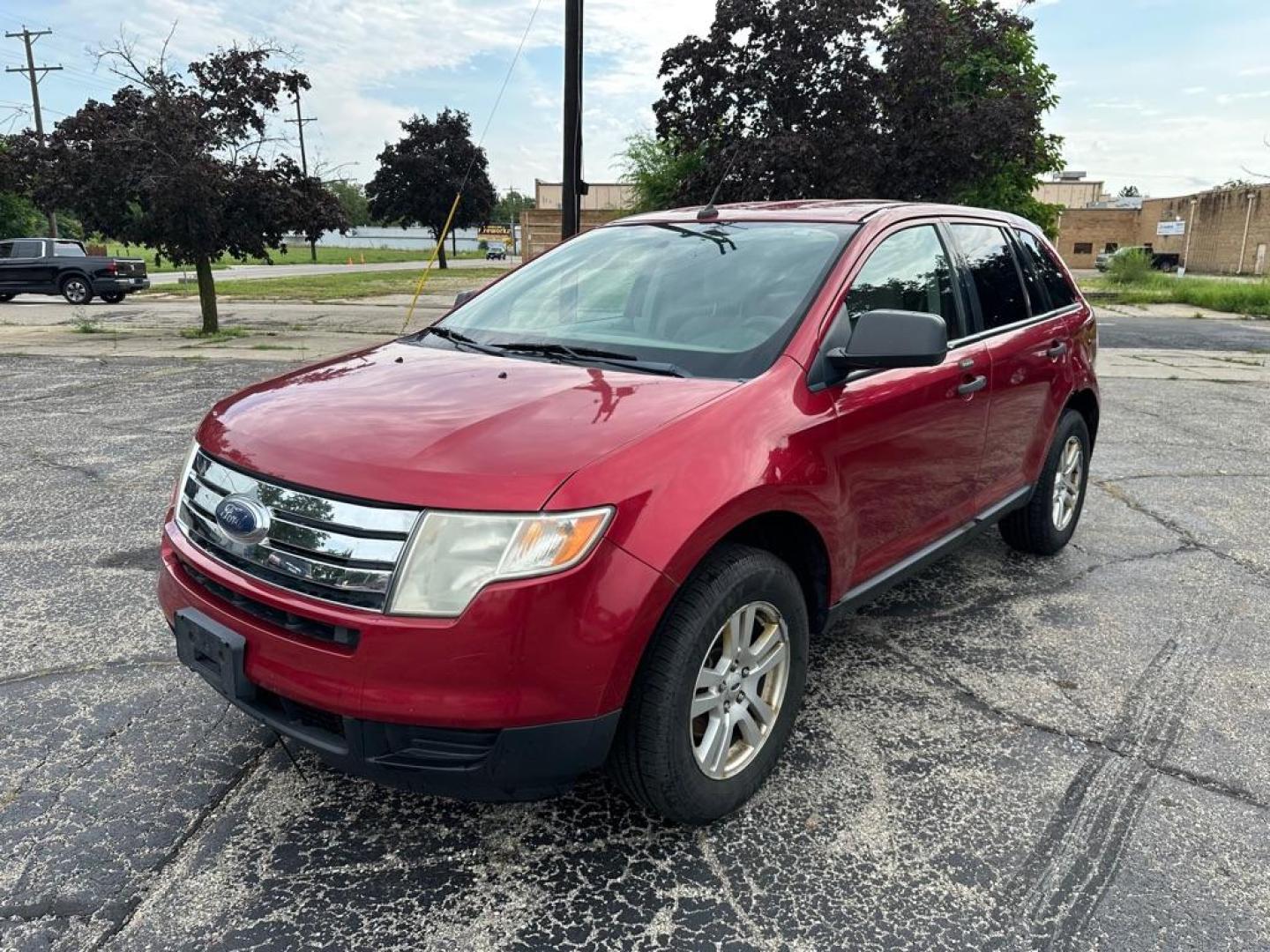 2007 RED FORD EDGE SE (2FMDK46C17B) with an 3.5L engine, Automatic transmission, located at 1708 Broadway, Rockford, IL, 61104, (815) 397-5010, 42.252522, -89.069359 - Photo#0