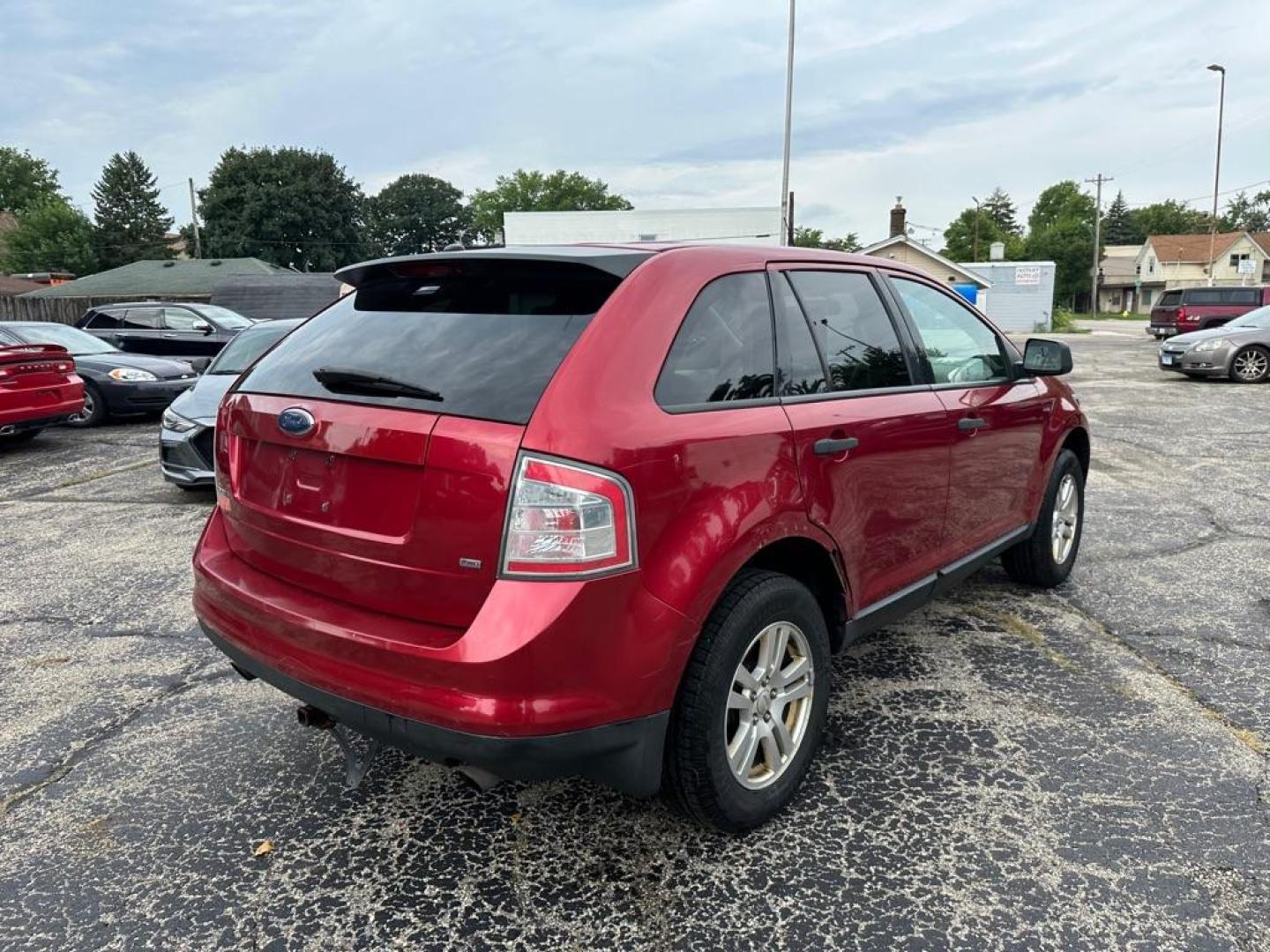 2007 RED FORD EDGE SE (2FMDK46C17B) with an 3.5L engine, Automatic transmission, located at 1708 Broadway, Rockford, IL, 61104, (815) 397-5010, 42.252522, -89.069359 - Photo#4