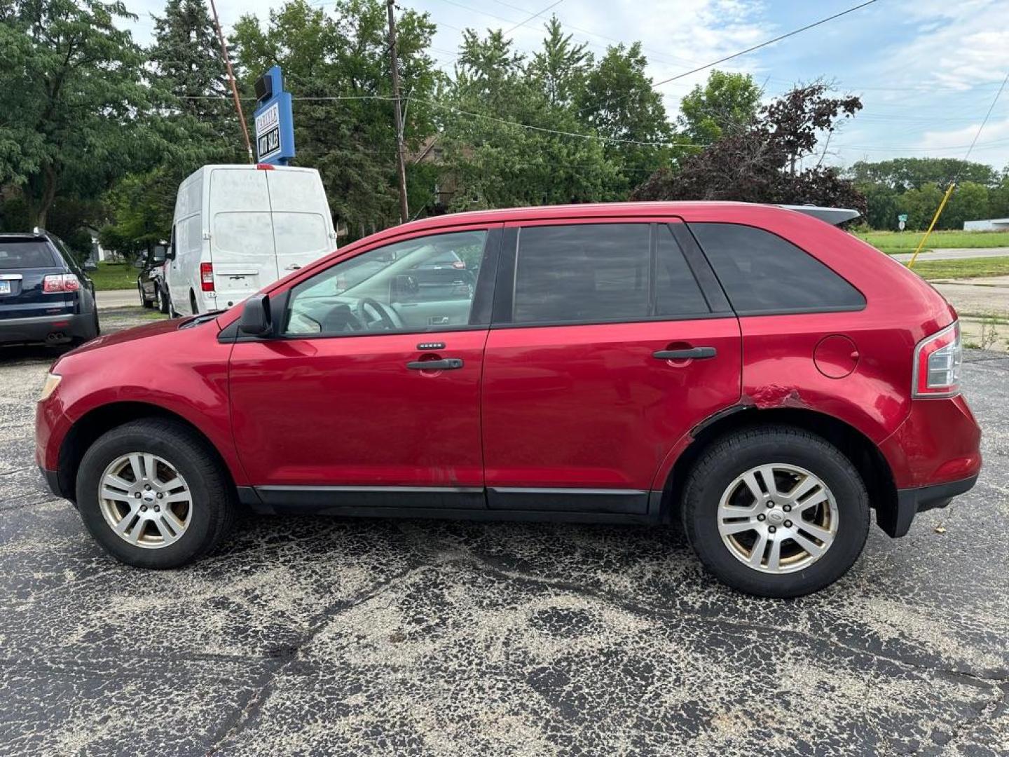 2007 RED FORD EDGE SE (2FMDK46C17B) with an 3.5L engine, Automatic transmission, located at 1708 Broadway, Rockford, IL, 61104, (815) 397-5010, 42.252522, -89.069359 - Photo#7