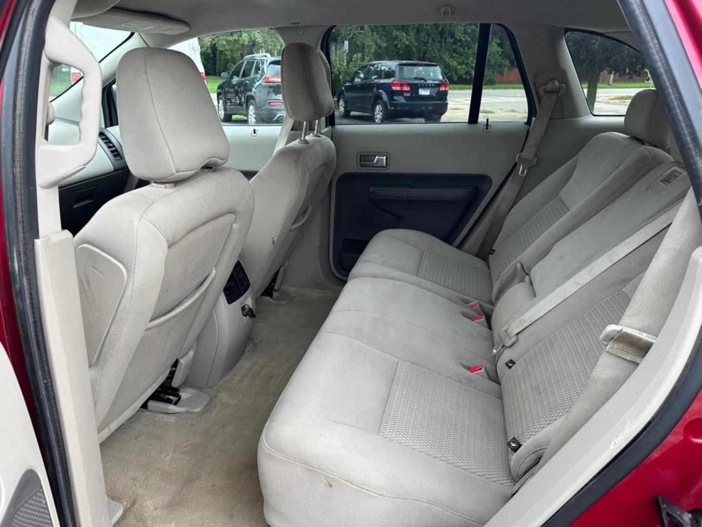 2007 RED FORD EDGE SE (2FMDK46C17B) with an 3.5L engine, Automatic transmission, located at 1708 Broadway, Rockford, IL, 61104, (815) 397-5010, 42.252522, -89.069359 - Photo#8