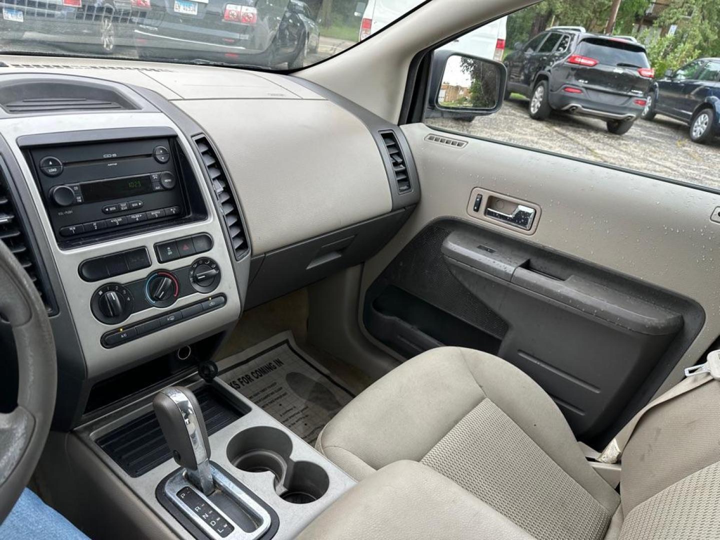 2007 RED FORD EDGE SE (2FMDK46C17B) with an 3.5L engine, Automatic transmission, located at 1708 Broadway, Rockford, IL, 61104, (815) 397-5010, 42.252522, -89.069359 - Photo#13