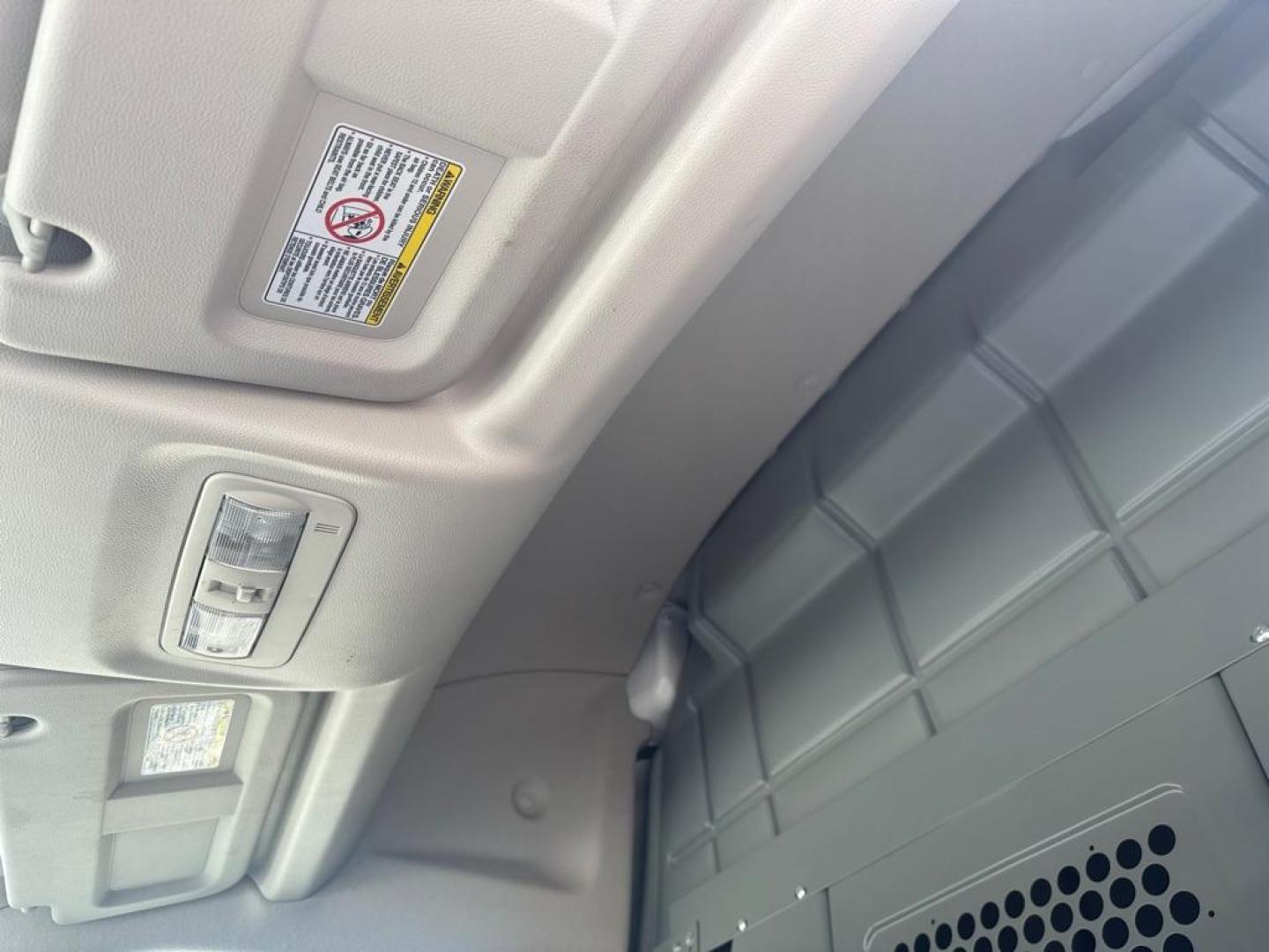 2013 WHITE NISSAN NV 2500 (1N6BF0LX0DN) with an 4.0L engine, Automatic transmission, located at 1708 Broadway, Rockford, IL, 61104, (815) 397-5010, 42.252522, -89.069359 - Photo#12