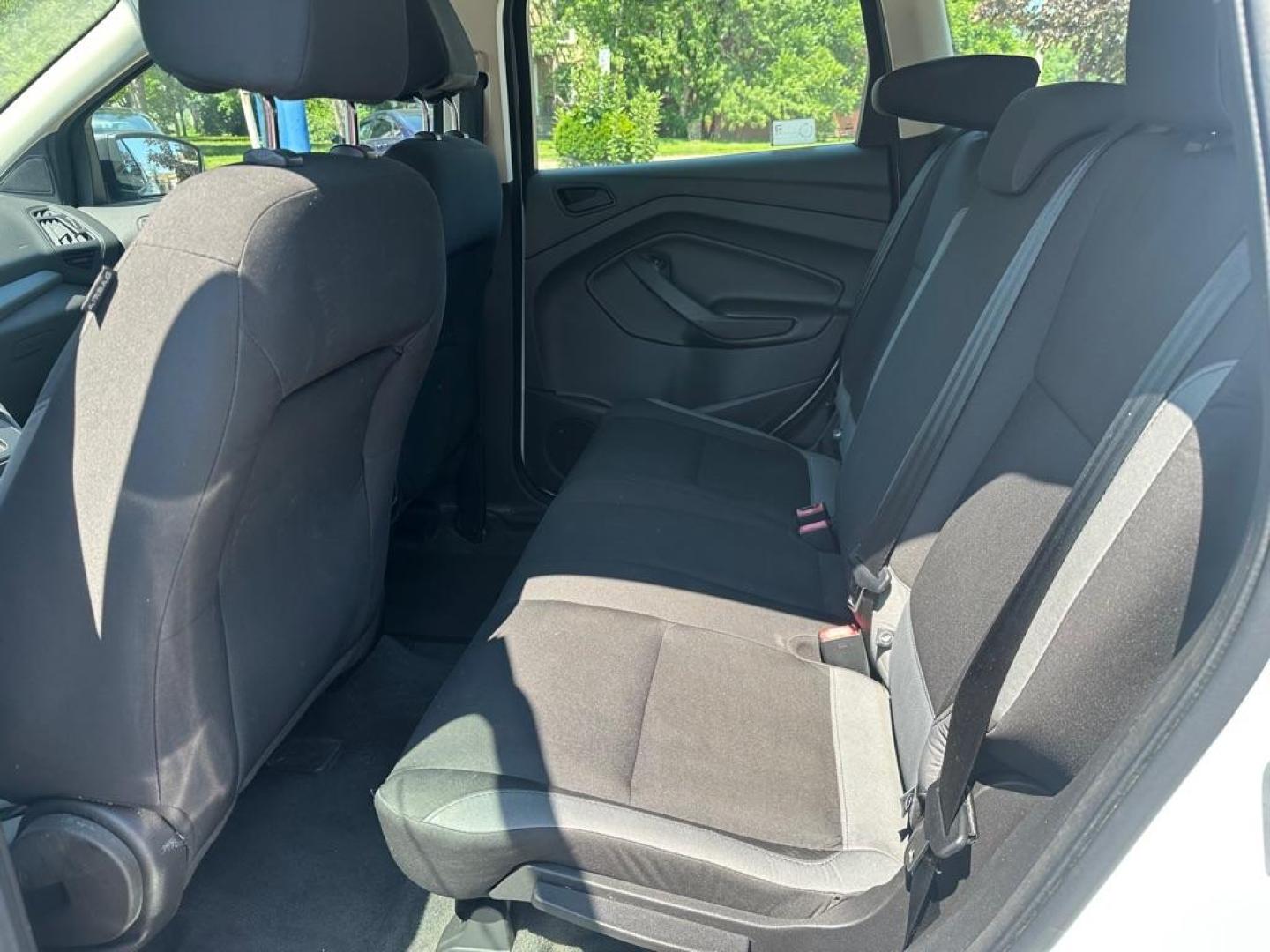 2013 WHITE FORD ESCAPE S (1FMCU0F70DU) with an 2.5L engine, Automatic transmission, located at 1708 Broadway, Rockford, IL, 61104, (815) 397-5010, 42.252522, -89.069359 - Photo#6