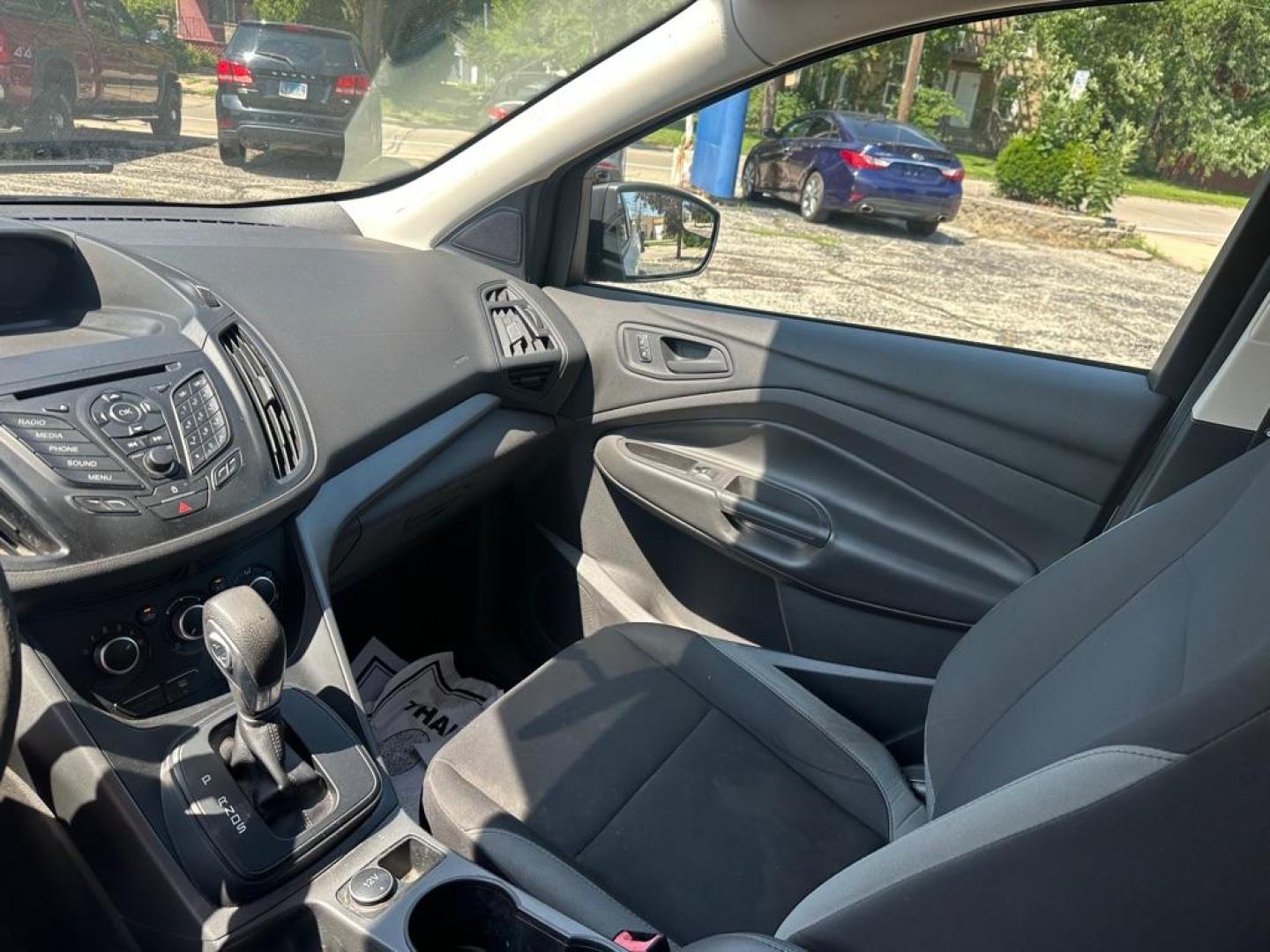 2013 WHITE FORD ESCAPE S (1FMCU0F70DU) with an 2.5L engine, Automatic transmission, located at 1708 Broadway, Rockford, IL, 61104, (815) 397-5010, 42.252522, -89.069359 - Photo#11