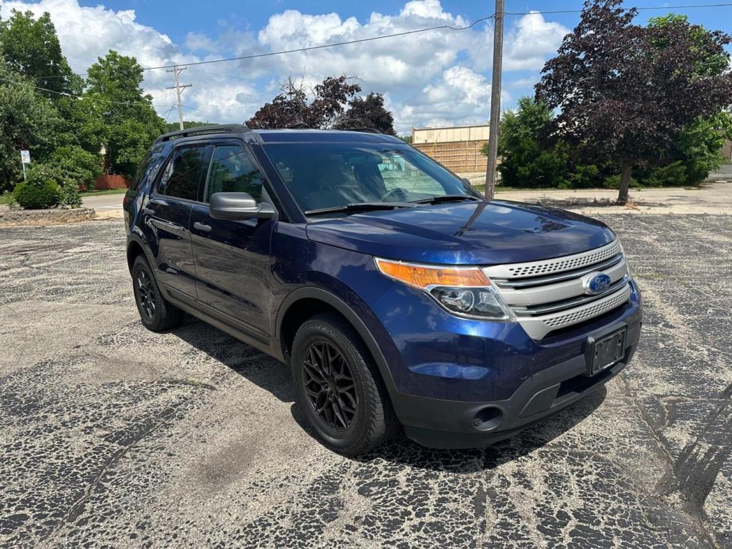 2011 BLUE FORD EXPLORER (1FMHK8B80BG) with an 3.5L engine, Automatic transmission, located at 1708 Broadway, Rockford, IL, 61104, (815) 397-5010, 42.252522, -89.069359 - Photo#1