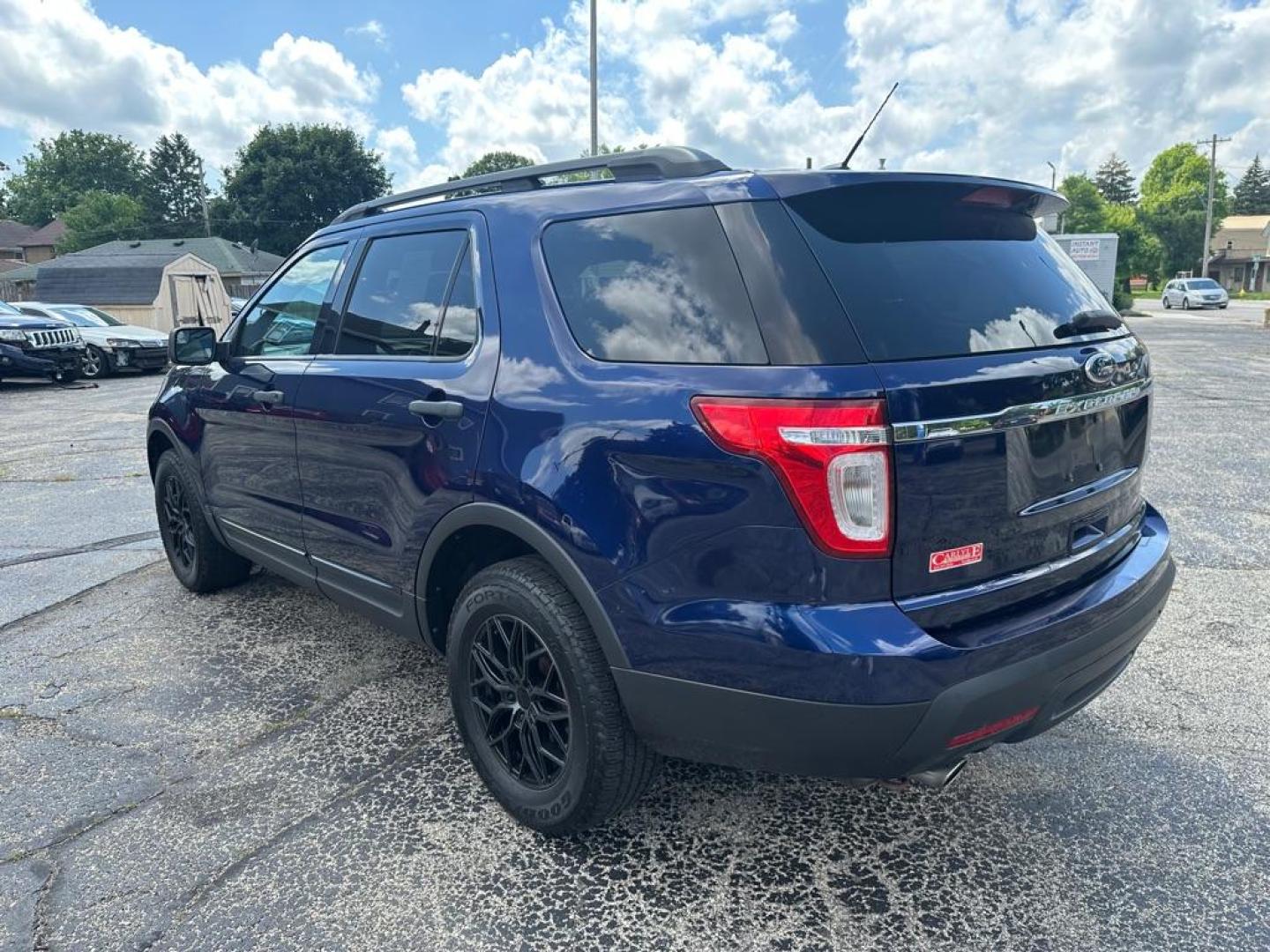2011 BLUE FORD EXPLORER (1FMHK8B80BG) with an 3.5L engine, Automatic transmission, located at 1708 Broadway, Rockford, IL, 61104, (815) 397-5010, 42.252522, -89.069359 - Photo#5