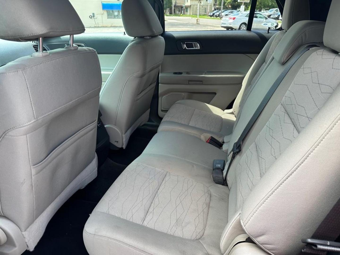 2011 BLUE FORD EXPLORER (1FMHK8B80BG) with an 3.5L engine, Automatic transmission, located at 1708 Broadway, Rockford, IL, 61104, (815) 397-5010, 42.252522, -89.069359 - Photo#7