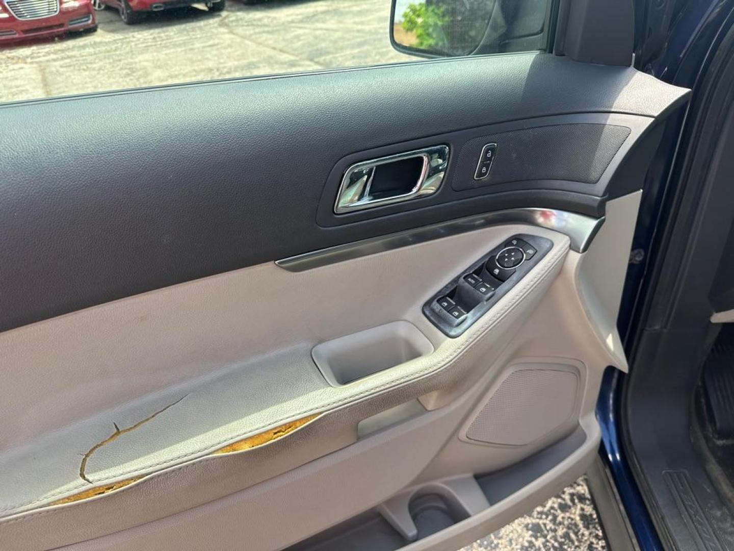 2011 BLUE FORD EXPLORER (1FMHK8B80BG) with an 3.5L engine, Automatic transmission, located at 1708 Broadway, Rockford, IL, 61104, (815) 397-5010, 42.252522, -89.069359 - Photo#11