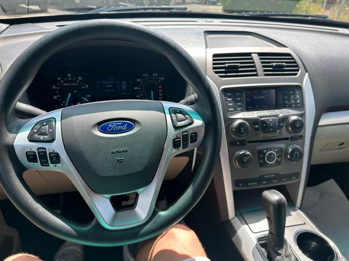 2011 BLUE FORD EXPLORER (1FMHK8B80BG) with an 3.5L engine, Automatic transmission, located at 1708 Broadway, Rockford, IL, 61104, (815) 397-5010, 42.252522, -89.069359 - Photo#13