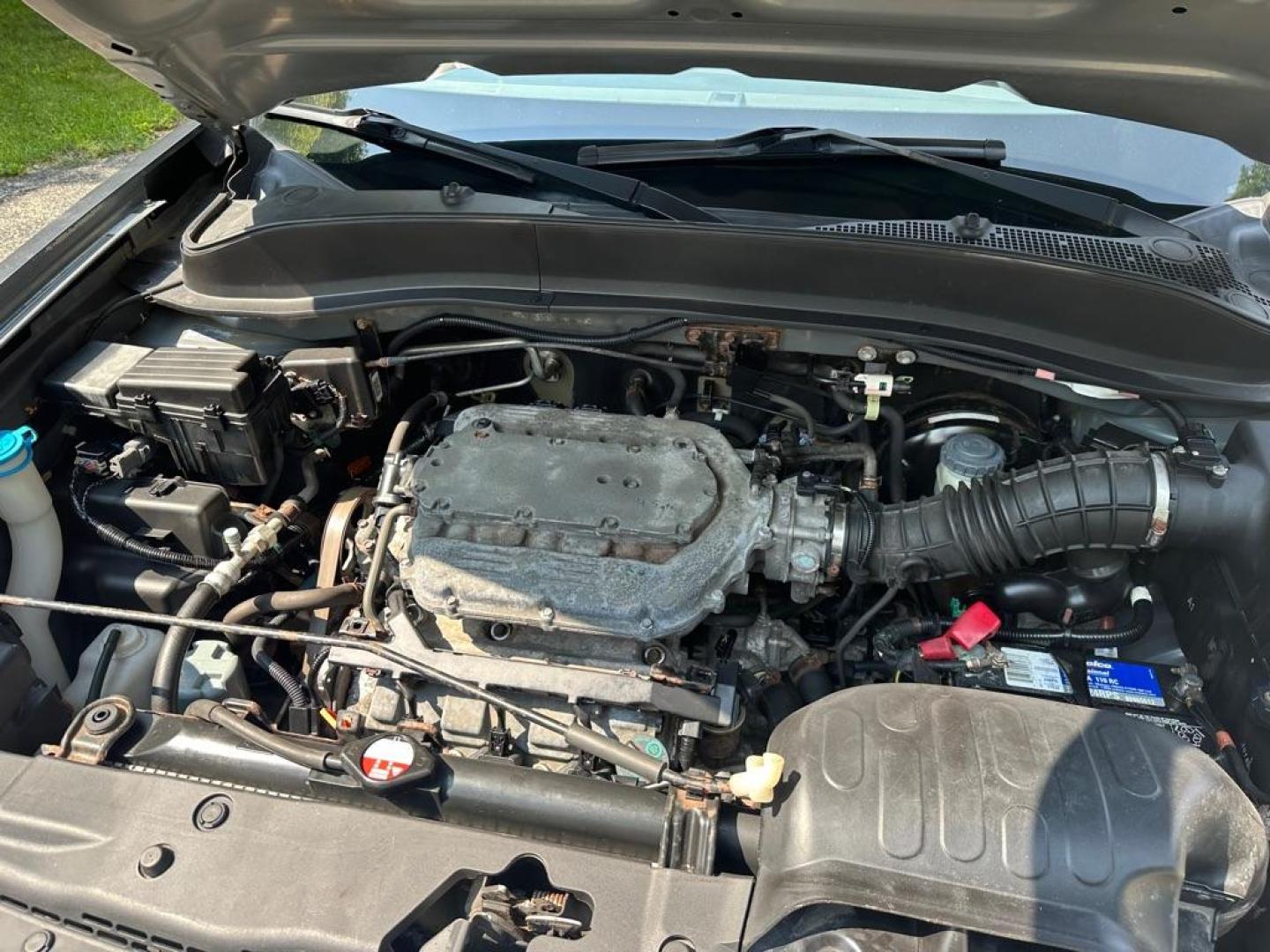 2011 GRAY HONDA RIDGELINE RTL (5FPYK1F53BB) with an 3.5L engine, Automatic transmission, located at 1708 Broadway, Rockford, IL, 61104, (815) 397-5010, 42.252522, -89.069359 - Photo#17