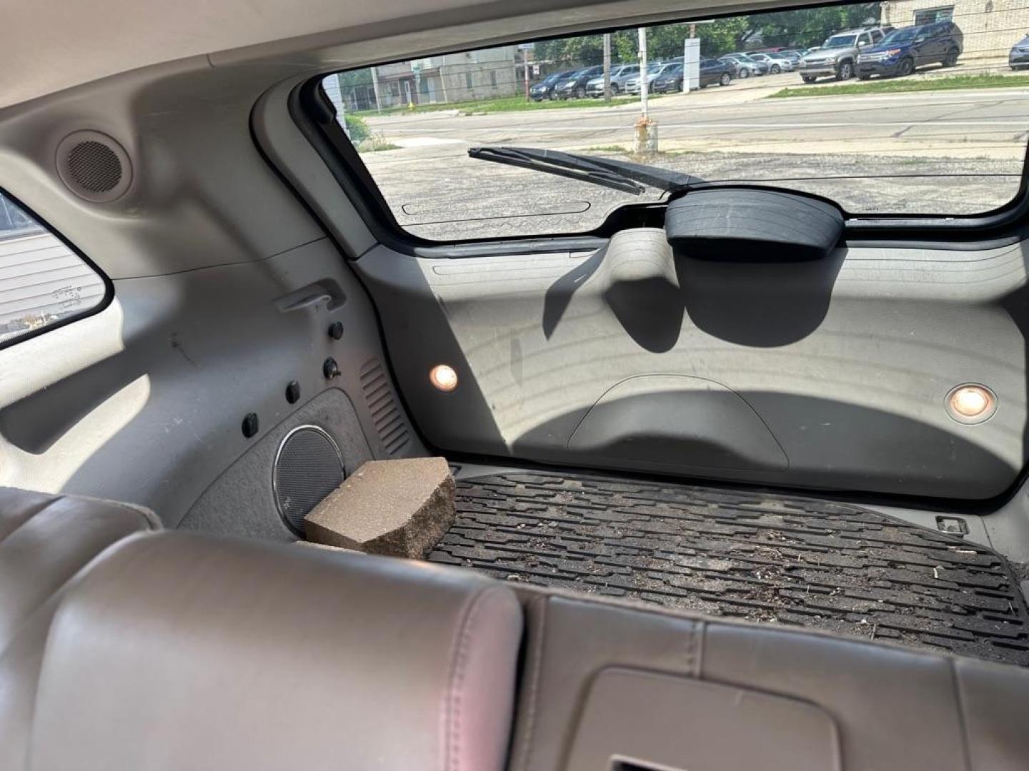 2011 BLUE JEEP GRAND CHEROKEE LAREDO (1J4RR4GGXBC) with an 3.6L engine, Automatic transmission, located at 1708 Broadway, Rockford, IL, 61104, (815) 397-5010, 42.252522, -89.069359 - Photo#7