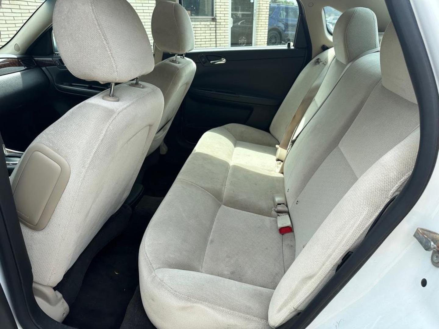 2014 WHITE CHEVROLET IMPALA LIMITED LS (2G1WA5E37E1) with an 3.6L engine, Automatic transmission, located at 1708 Broadway, Rockford, IL, 61104, (815) 397-5010, 42.252522, -89.069359 - Photo#7