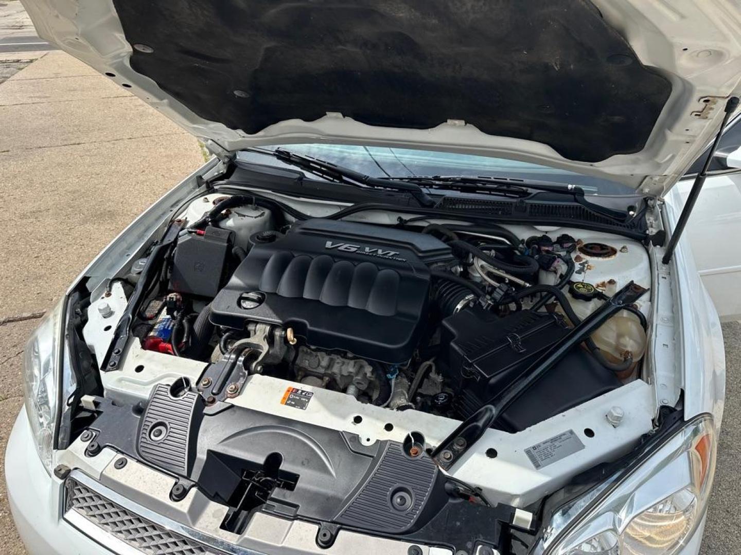 2014 WHITE CHEVROLET IMPALA LIMITED LS (2G1WA5E37E1) with an 3.6L engine, Automatic transmission, located at 1708 Broadway, Rockford, IL, 61104, (815) 397-5010, 42.252522, -89.069359 - Photo#15
