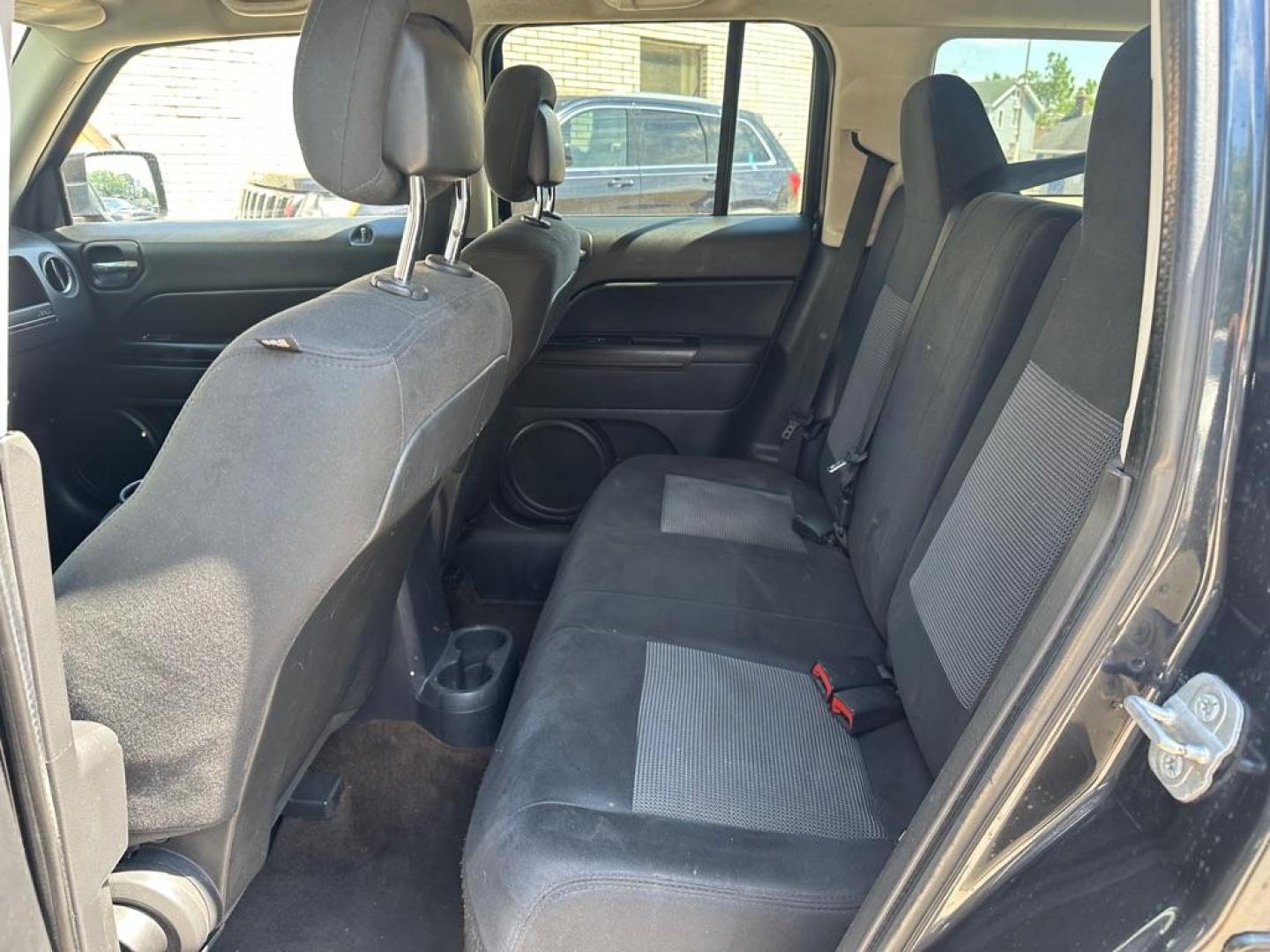 2014 GRAY JEEP PATRIOT LATITUDE (1C4NJRFB0ED) with an 2.4L engine, Continuously Variable transmission, located at 1708 Broadway, Rockford, IL, 61104, (815) 397-5010, 42.252522, -89.069359 - Photo#4
