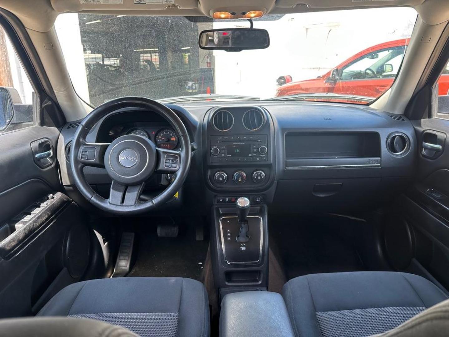 2014 GRAY JEEP PATRIOT LATITUDE (1C4NJRFB0ED) with an 2.4L engine, Continuously Variable transmission, located at 1708 Broadway, Rockford, IL, 61104, (815) 397-5010, 42.252522, -89.069359 - Photo#5