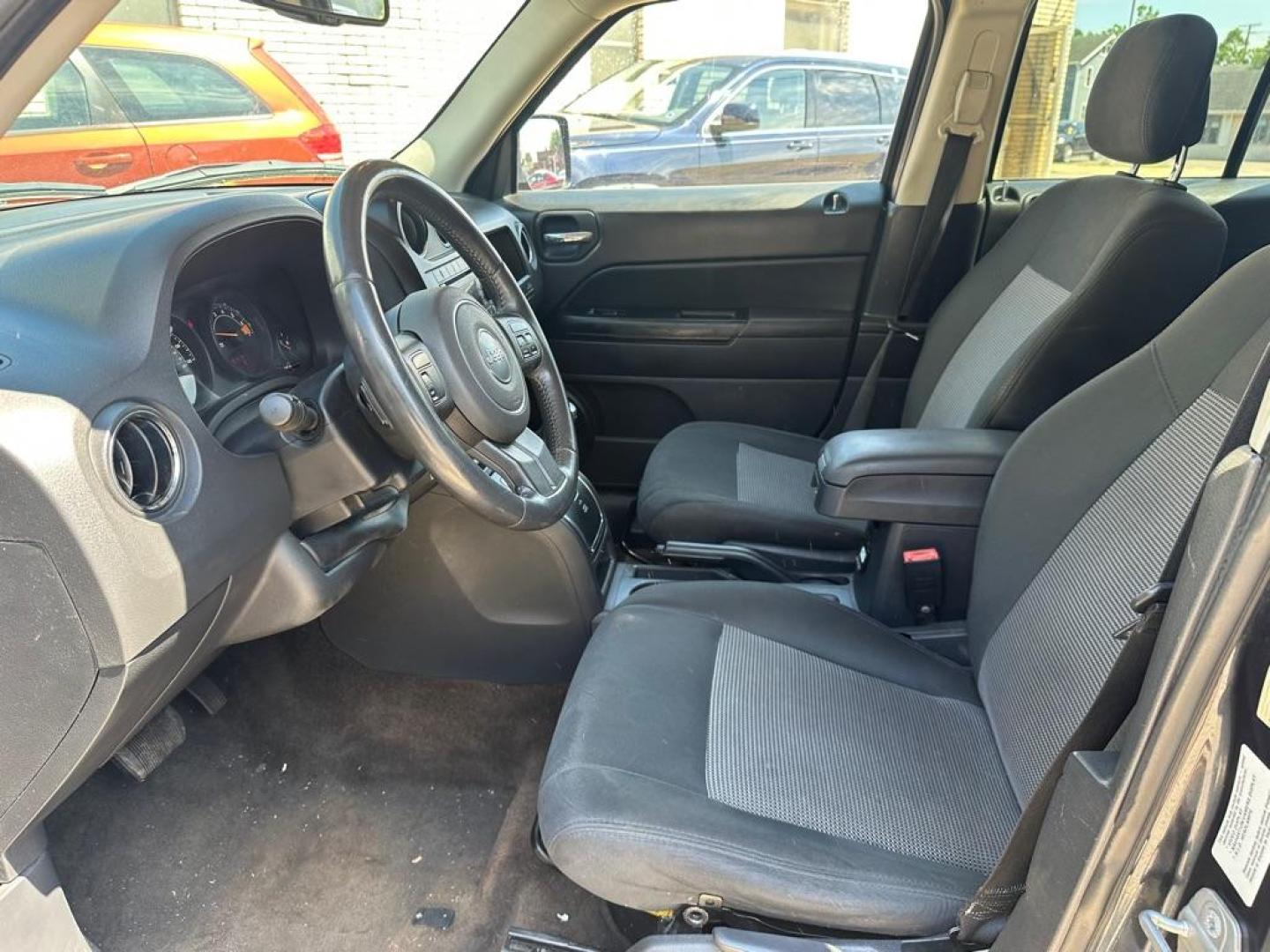 2014 GRAY JEEP PATRIOT LATITUDE (1C4NJRFB0ED) with an 2.4L engine, Continuously Variable transmission, located at 1708 Broadway, Rockford, IL, 61104, (815) 397-5010, 42.252522, -89.069359 - Photo#6