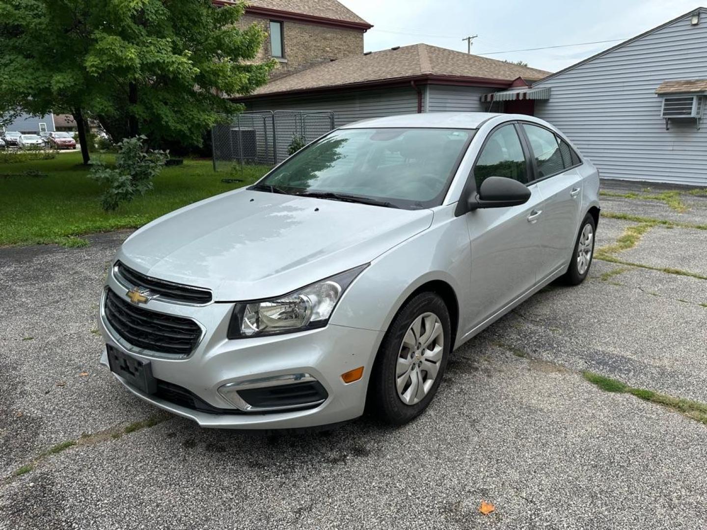 2016 SILVER CHEVROLET CRUZE LIMITED LS (1G1PC5SH2G7) with an 1.8L engine, Automatic transmission, located at 1708 Broadway, Rockford, IL, 61104, (815) 397-5010, 42.252522, -89.069359 - Photo#0
