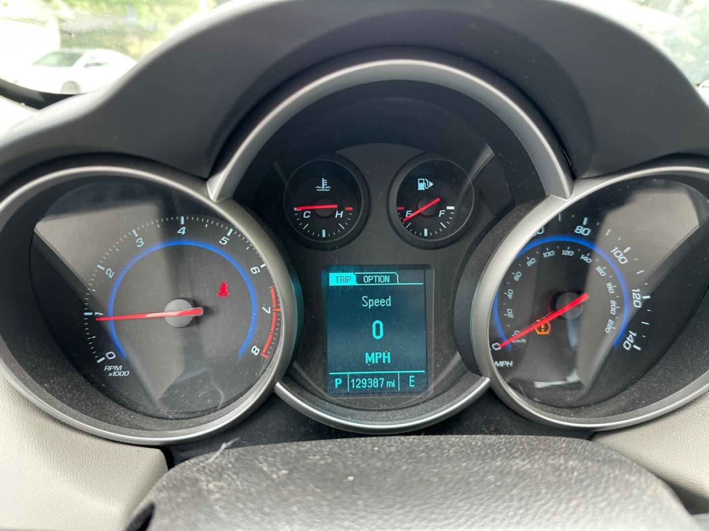 2016 SILVER CHEVROLET CRUZE LIMITED LS (1G1PC5SH2G7) with an 1.8L engine, Automatic transmission, located at 1708 Broadway, Rockford, IL, 61104, (815) 397-5010, 42.252522, -89.069359- Photo#10