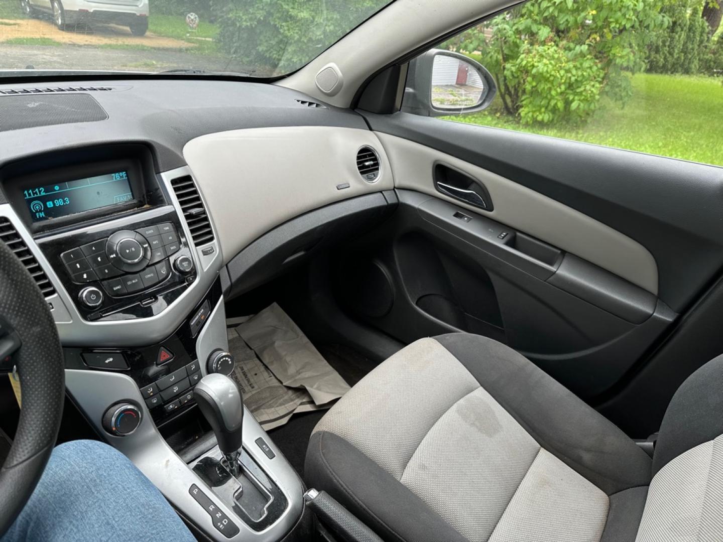 2016 SILVER CHEVROLET CRUZE LIMITED LS (1G1PC5SH2G7) with an 1.8L engine, Automatic transmission, located at 1708 Broadway, Rockford, IL, 61104, (815) 397-5010, 42.252522, -89.069359- Photo#12