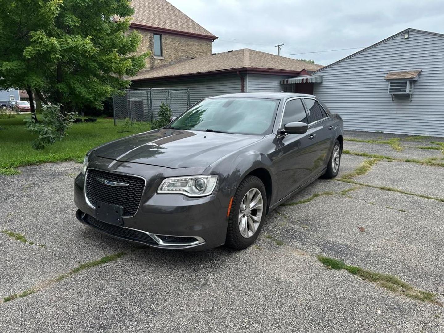 2015 GRAY CHRYSLER 300 LIMITED (2C3CCAAG8FH) with an 3.6L engine, Automatic transmission, located at 1708 Broadway, Rockford, IL, 61104, (815) 397-5010, 42.252522, -89.069359 - Photo#0