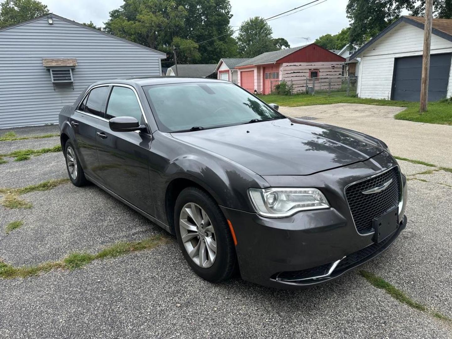 2015 GRAY CHRYSLER 300 LIMITED (2C3CCAAG8FH) with an 3.6L engine, Automatic transmission, located at 1708 Broadway, Rockford, IL, 61104, (815) 397-5010, 42.252522, -89.069359 - Photo#2