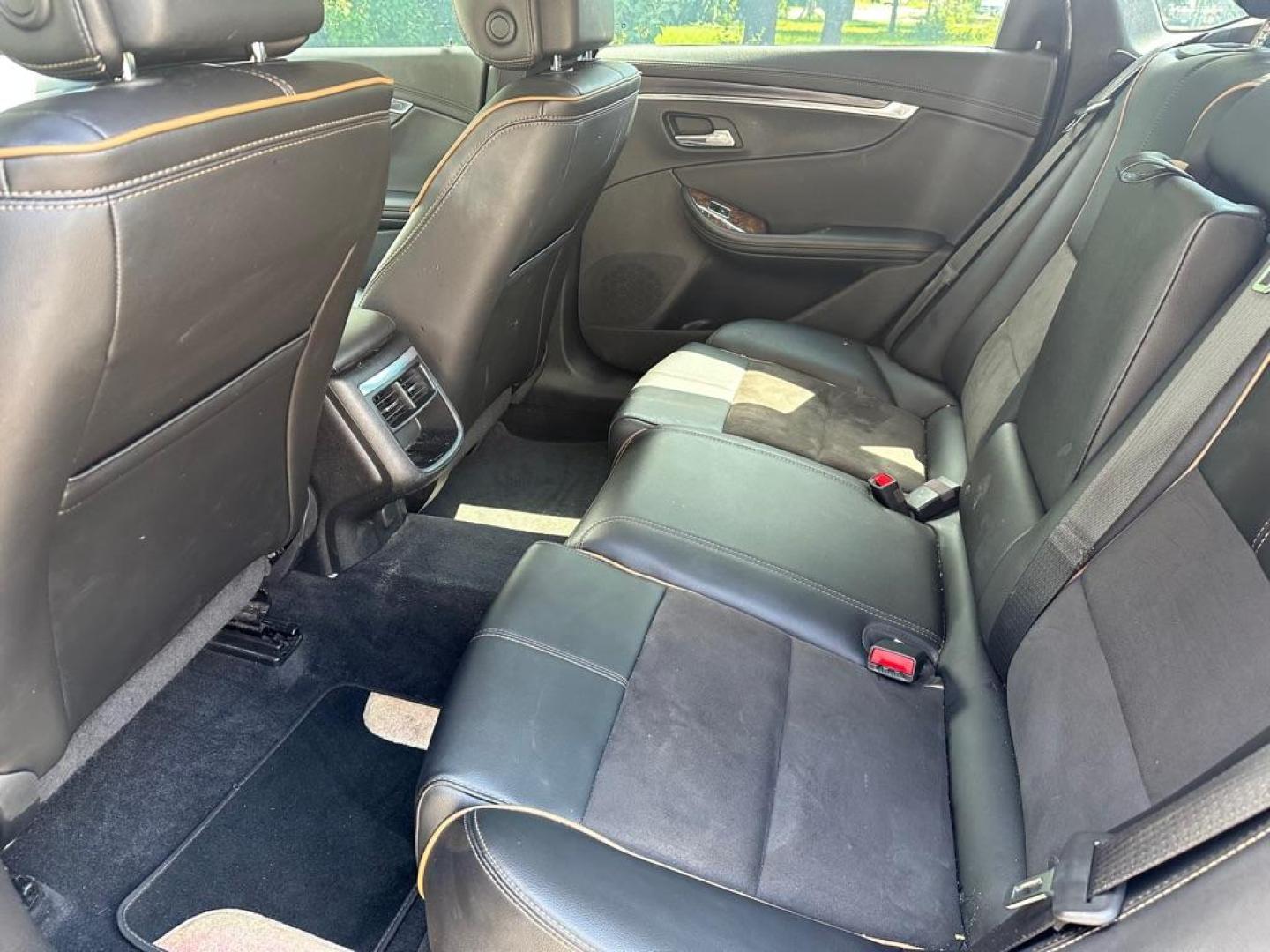 2014 BLUE CHEVROLET IMPALA LT (2G1125S38E9) with an 3.6L engine, Automatic transmission, located at 1708 Broadway, Rockford, IL, 61104, (815) 397-5010, 42.252522, -89.069359 - Photo#7