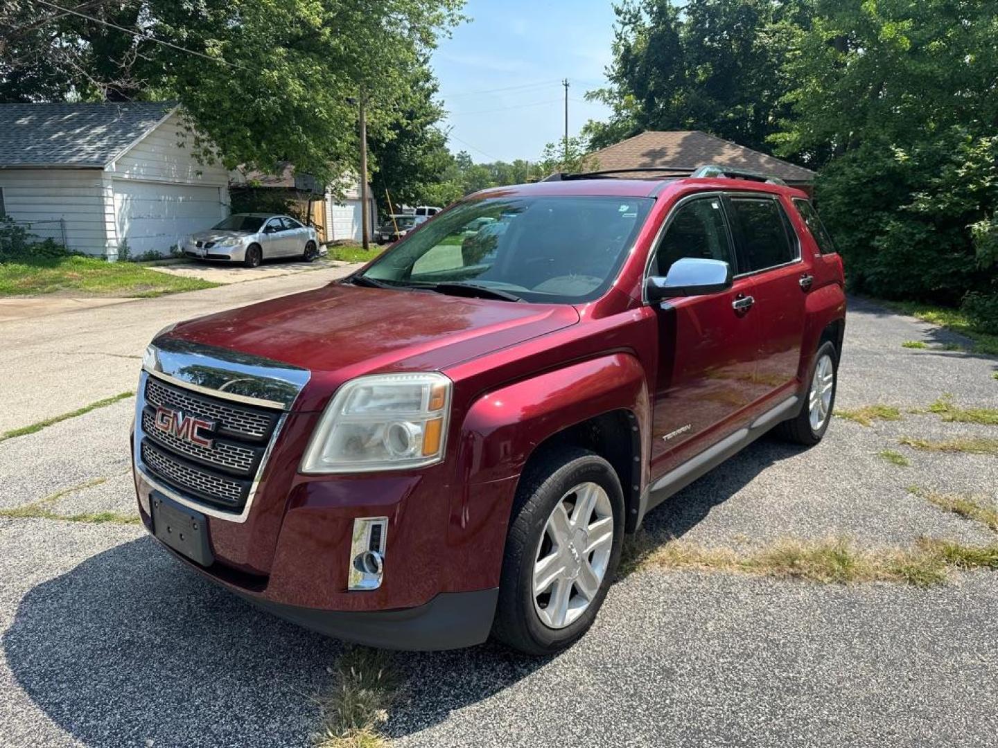 2011 RED GMC TERRAIN SLT (2CTFLXE50B6) with an 3.0L engine, Automatic transmission, located at 1708 Broadway, Rockford, IL, 61104, (815) 397-5010, 42.252522, -89.069359 - Photo#0