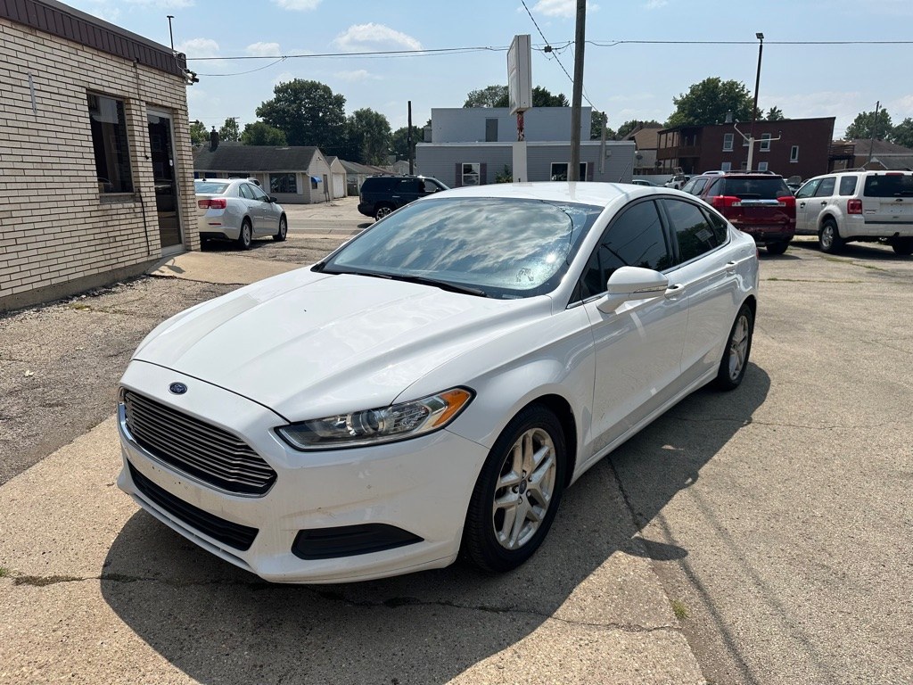 photo of 2015 FORD FUSION SE