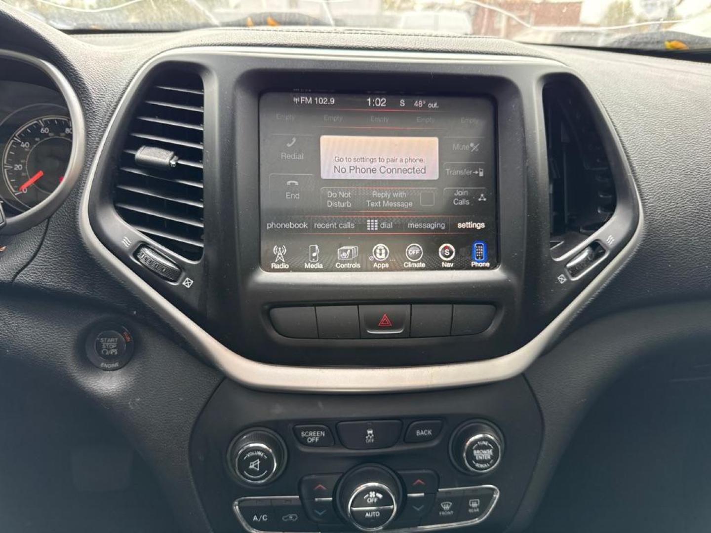 2014 BLACK JEEP CHEROKEE LIMITED (1C4PJMDS7EW) with an 3.2L engine, Automatic transmission, located at 1708 Broadway, Rockford, IL, 61104, (815) 397-5010, 42.252522, -89.069359 - Photo#3