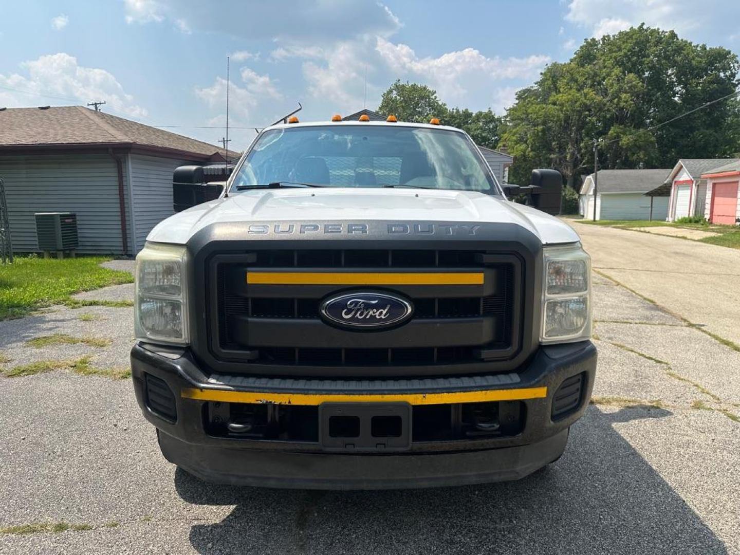 2012 WHITE FORD F350 SUPER DUTY (1FD8W3H62CE) with an 6.2L engine, Automatic transmission, located at 1708 Broadway, Rockford, IL, 61104, (815) 397-5010, 42.252522, -89.069359 - Photo#7