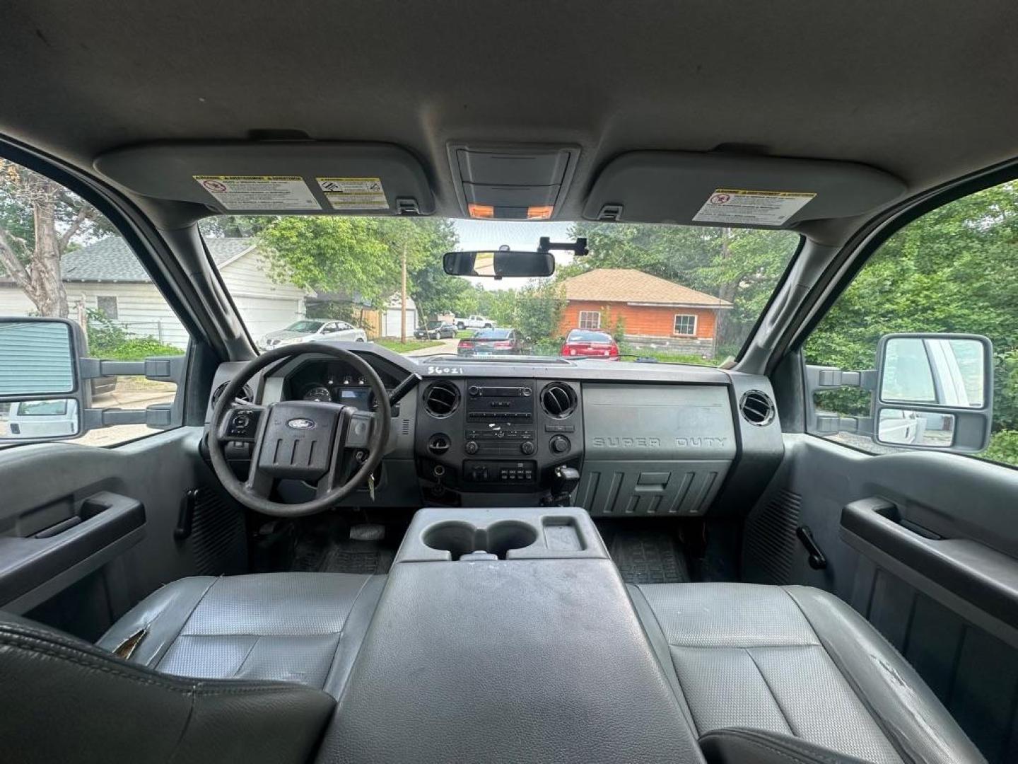 2012 WHITE FORD F350 SUPER DUTY (1FD8W3H62CE) with an 6.2L engine, Automatic transmission, located at 1708 Broadway, Rockford, IL, 61104, (815) 397-5010, 42.252522, -89.069359 - Photo#9