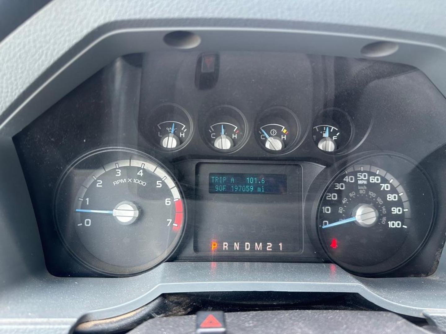 2012 WHITE FORD F350 SUPER DUTY (1FD8W3H62CE) with an 6.2L engine, Automatic transmission, located at 1708 Broadway, Rockford, IL, 61104, (815) 397-5010, 42.252522, -89.069359 - Photo#11
