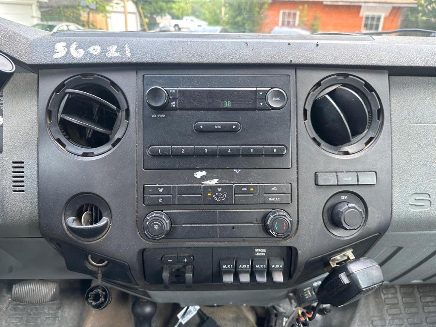 2012 WHITE FORD F350 SUPER DUTY (1FD8W3H62CE) with an 6.2L engine, Automatic transmission, located at 1708 Broadway, Rockford, IL, 61104, (815) 397-5010, 42.252522, -89.069359 - Photo#14