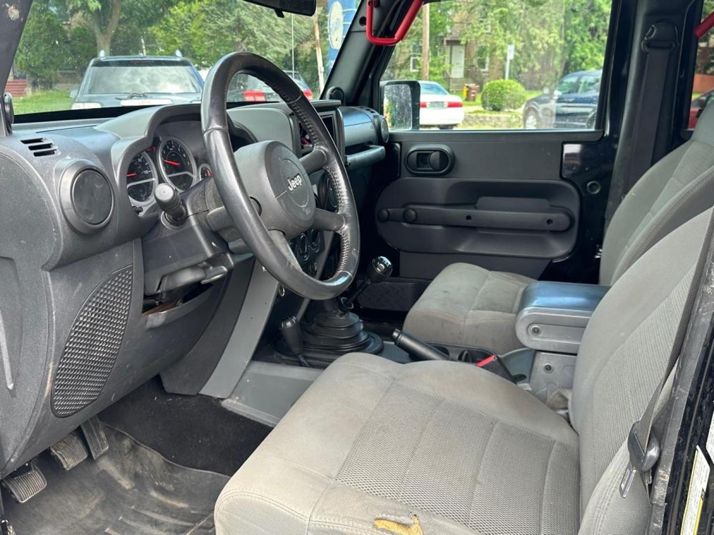 2008 BLACK JEEP WRANGLER UNLIMI RUBICON (1J4GA69178L) with an 3.8L engine, Automatic transmission, located at 1708 Broadway, Rockford, IL, 61104, (815) 397-5010, 42.252522, -89.069359 - Photo#10