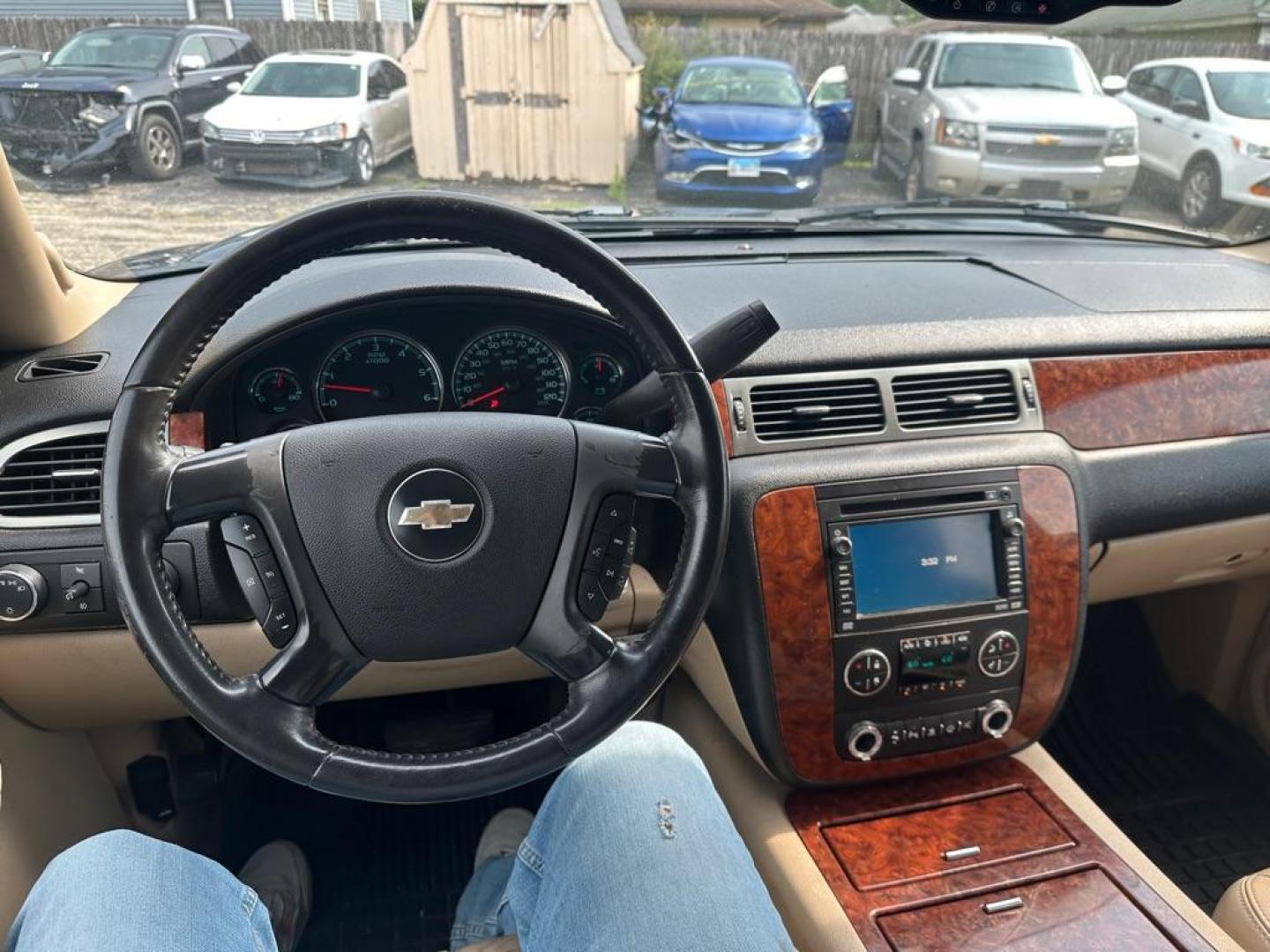 2007 BLUE CHEVROLET SUBURBAN 1500 (1GNFK16377J) with an 5.3L engine, Automatic transmission, located at 1708 Broadway, Rockford, IL, 61104, (815) 397-5010, 42.252522, -89.069359 - Photo#14