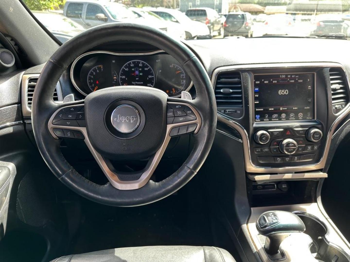 2014 WHITE JEEP GRAND CHEROKEE LIMITED (1C4RJFBG3EC) with an 3.6L engine, Automatic transmission, located at 1708 Broadway, Rockford, IL, 61104, (815) 397-5010, 42.252522, -89.069359 - Photo#11
