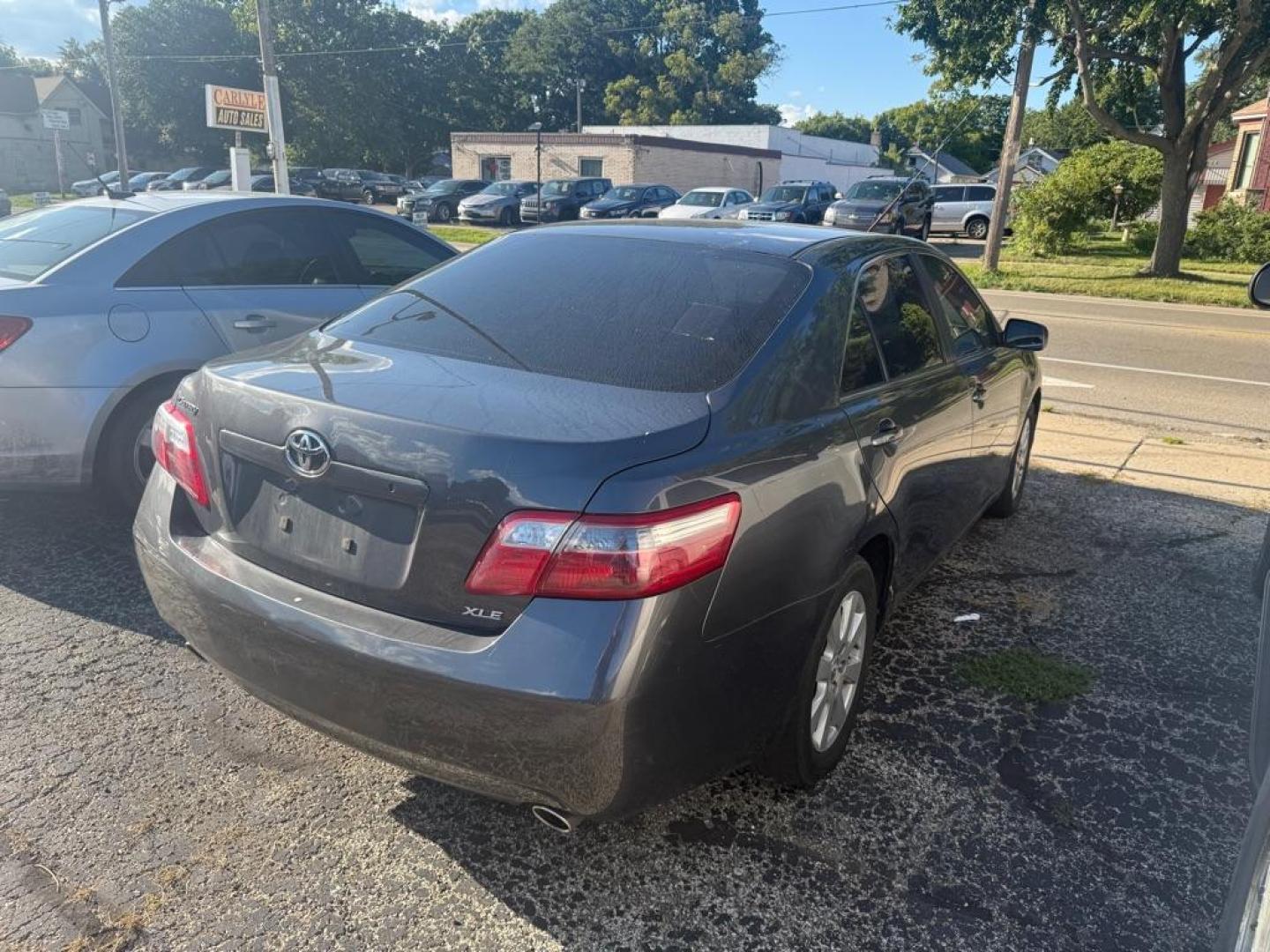 2007 GRAY TOYOTA CAMRY LE (4T1BK46K37U) with an 3.5L engine, Automatic transmission, located at 1708 Broadway, Rockford, IL, 61104, (815) 397-5010, 42.252522, -89.069359 - Photo#3